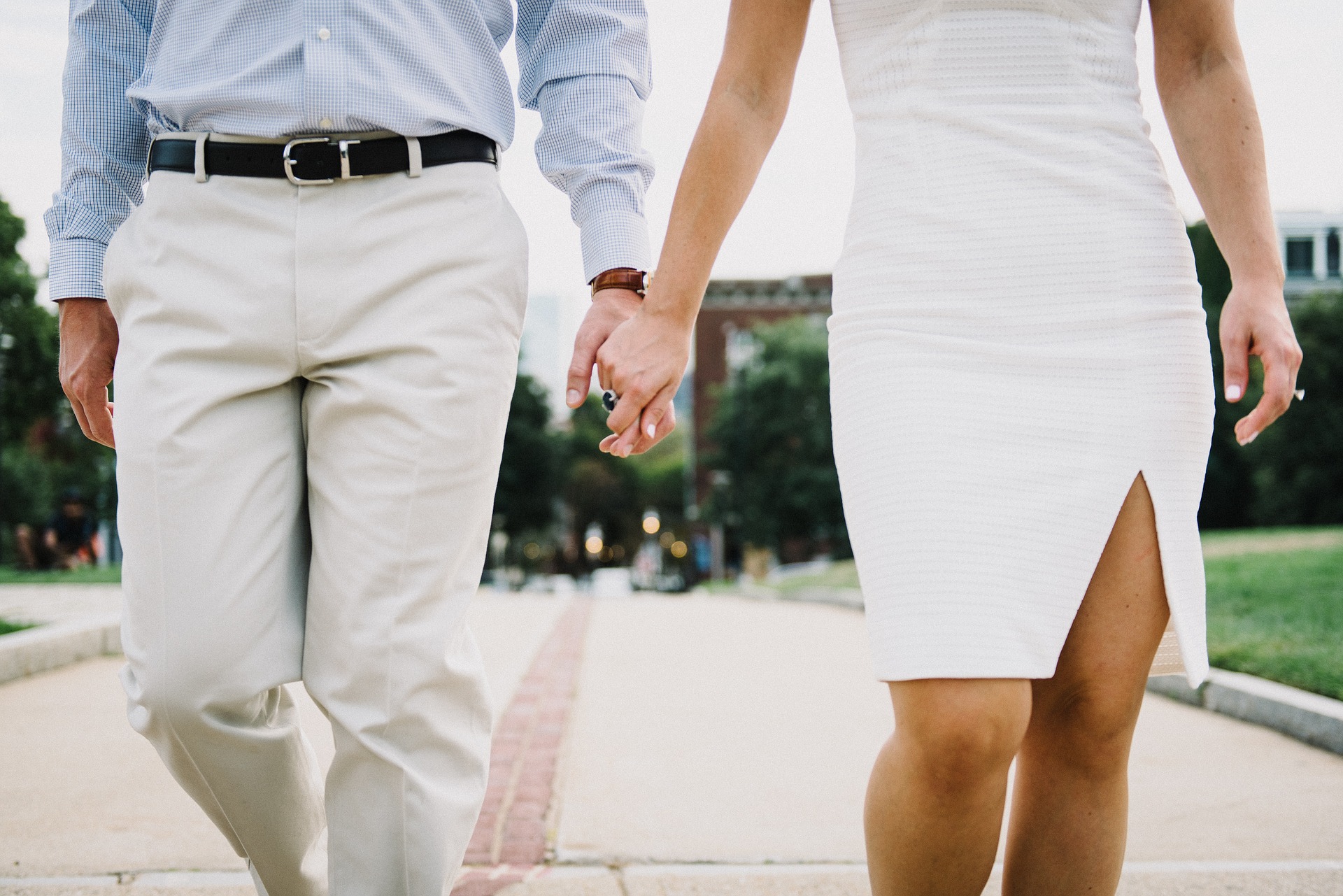 Mann und Frau, Hand in Hand