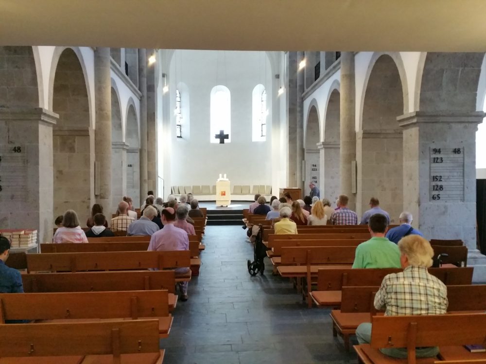 2017, Reformationskirche letzter Gottesdienst ohne Prinzipalstücke mit Besuchern, Haas