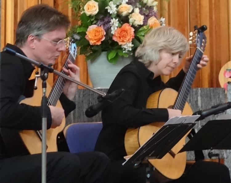 Andres Gitarren-Duo