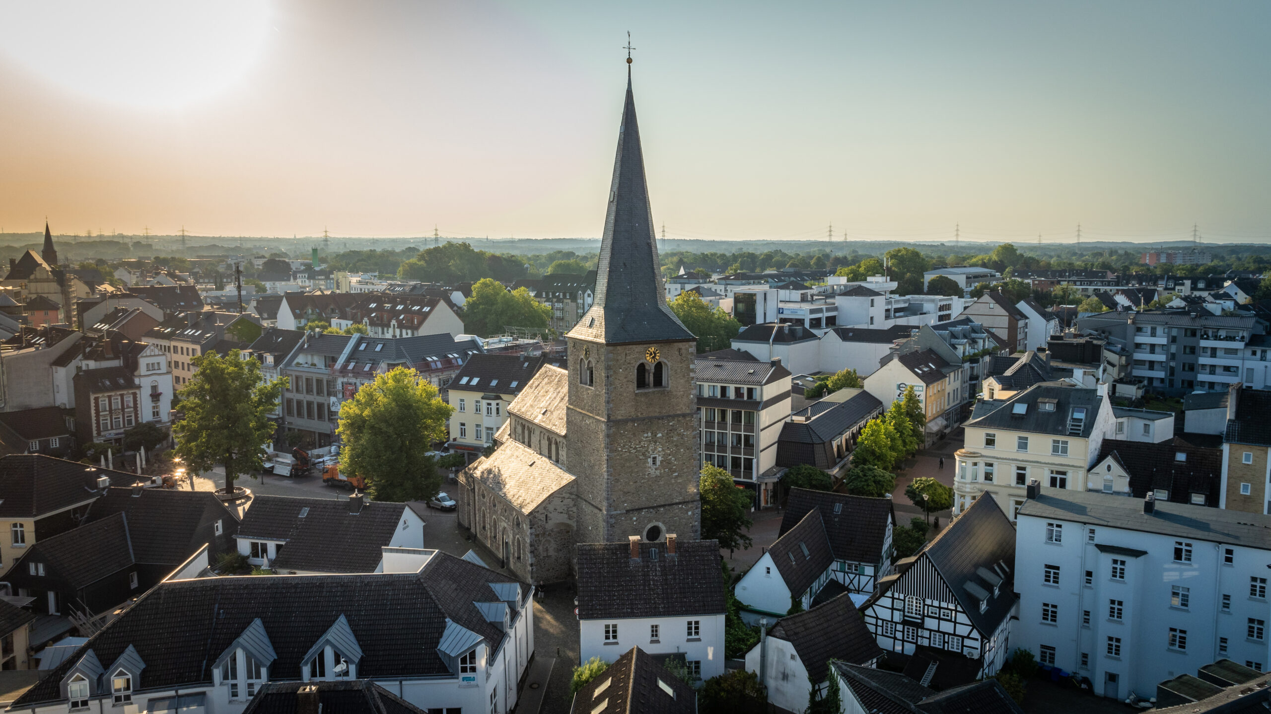 Luftbild der Reformationskirche Turm