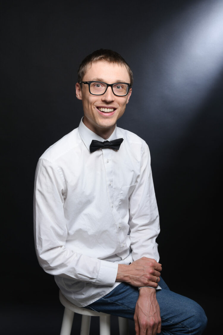 Kantor Daniel Richter ohne Konzertflügel