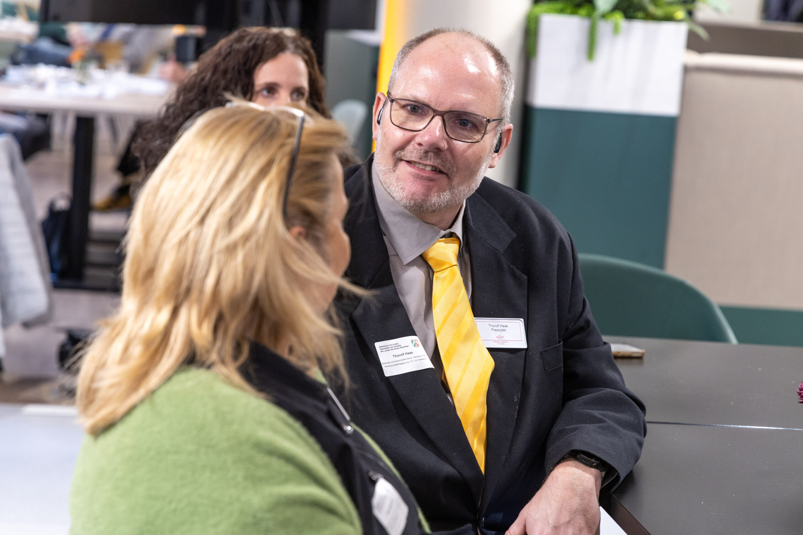 Presbyter Thorolf Haas im Gespräch mit Petra Mantovan